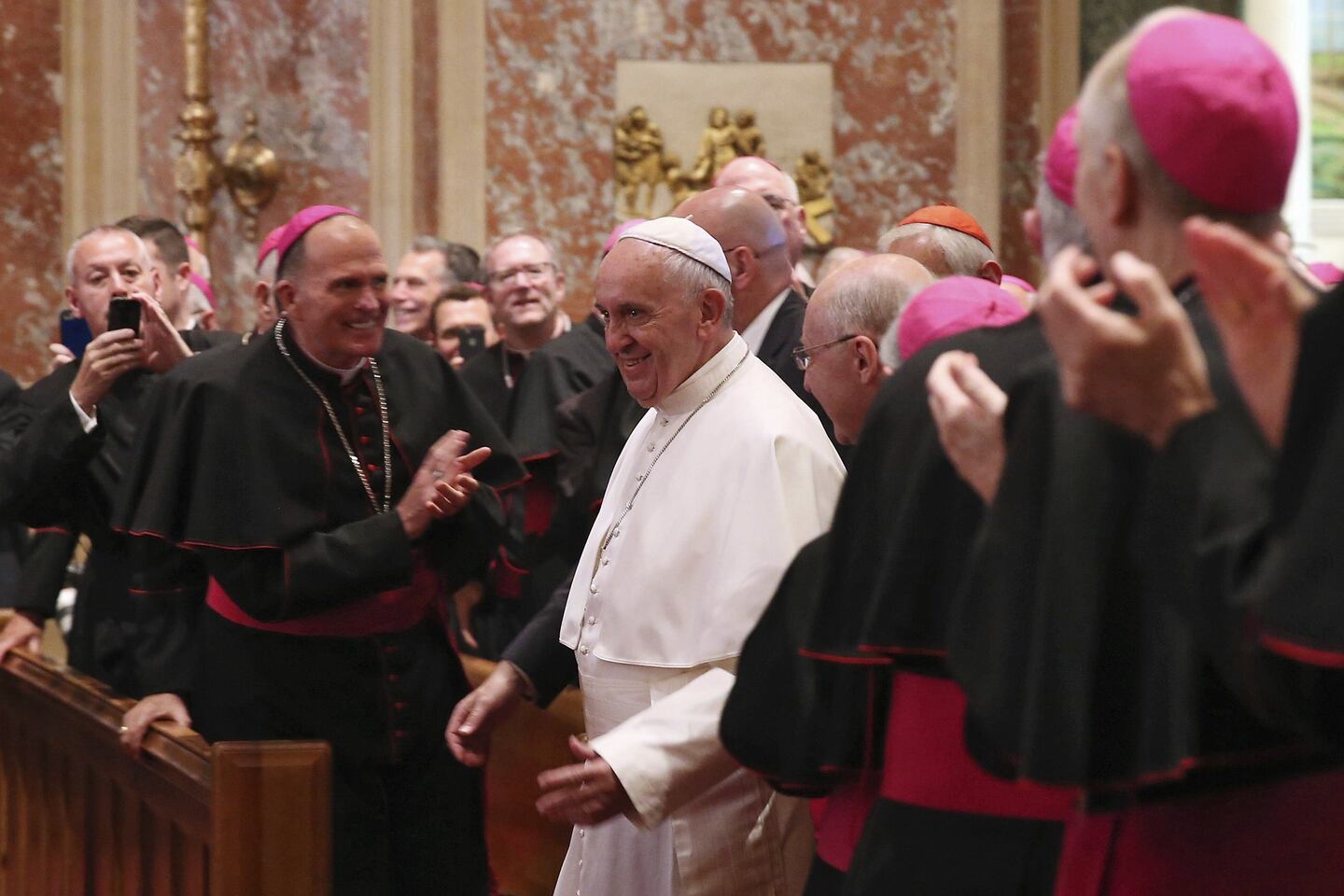 El papa Francisco asiste al rezo de medio día en la Catedral de St. Matthew en Washington, EE. UU.