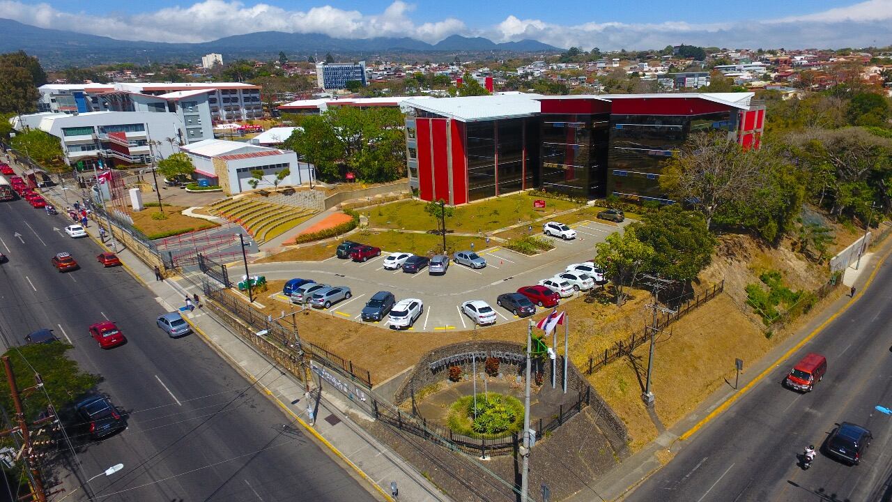 UNA Universidad Nacional Fachada Campus Heredia