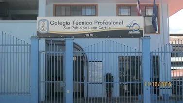 Estudiantes denuncian venta de pornografía de alumnas en CTP de León Cortés