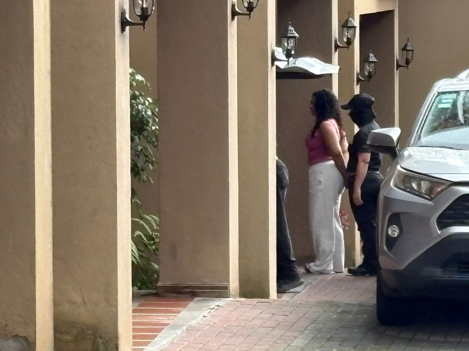 Una mujer de apellidos Calderón Solís, figura como presunta financista de un grupo dedicado a los préstamos gota a gota. La sospechosa fue detenida en Sabanilla.