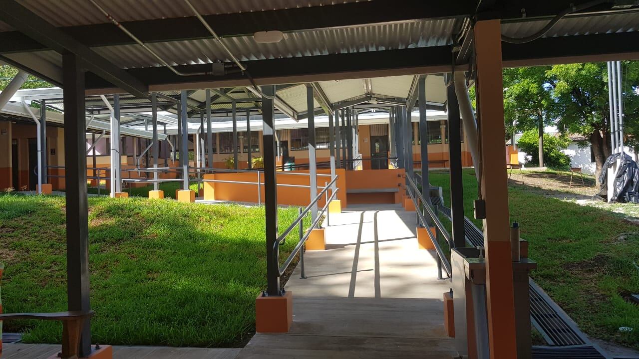 La escuela Montero y Palito, ubicada en Isla de Chira, provincia de Puntarenas, tiene un nuevo rostro gracias a las mejoras realizadas por el ministerio de Educación Pública, con una inversión de ₵405 millones.
