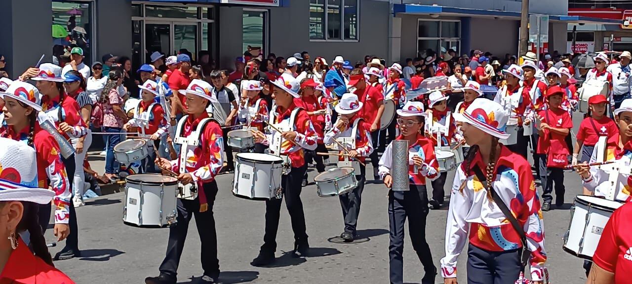 Los desfiles de la Independencia se caracterizaron por música nacional.
Fotografía: Keyna Calderón