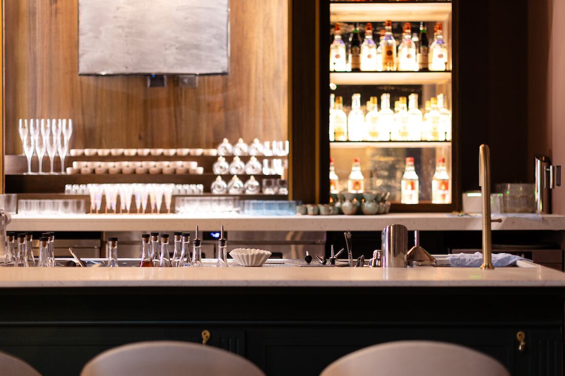 NATU, en Monteverde, es una coctelería que ofrece toda una experiencia a sus consumidores: tragos conceptualizados, storytelling y un local sorprendente.