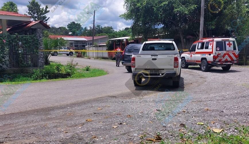 A pleno día, este jueves, enmascarados asesinaron a un hombre a un costado delCen-Cinái de Matina. El lunes pasado hubo otro homicidio en ese cantón limonense. Foto: Cortesía San Clemente Informa/El Bataneño.