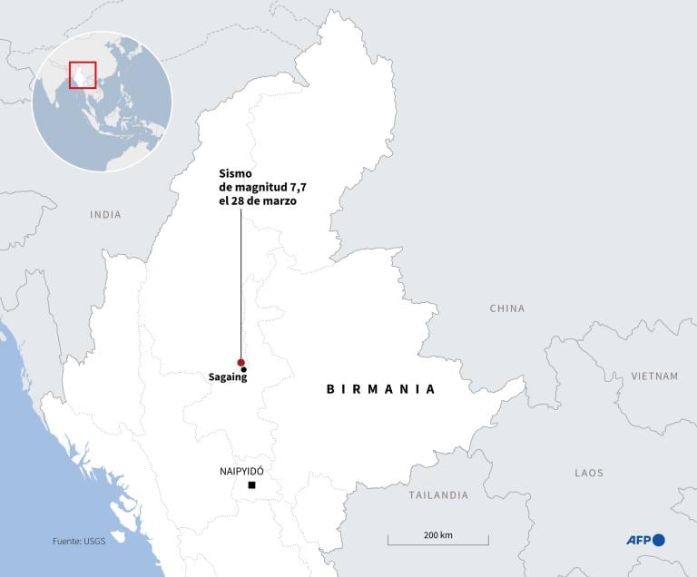 Mapa de Birmania localizando el epicentro del sismo de magnitud 7,7 que se produjo el 28 de marzo (Photo by John SAEKI and Nicholas SHEARMAN / AFP)