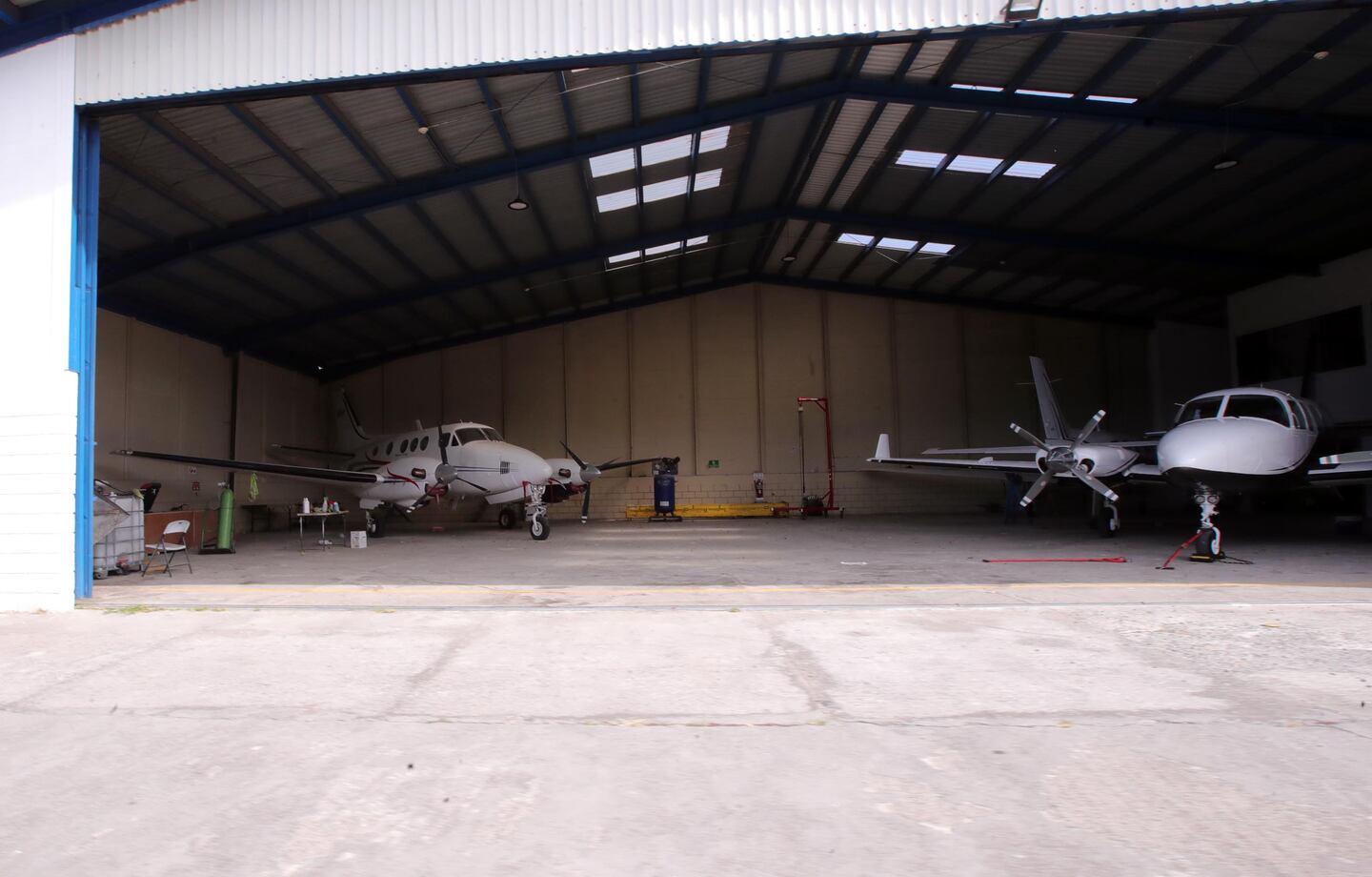 MOPT deberá ajustar cartel para subasta de hangares en el Tobías Bolaños