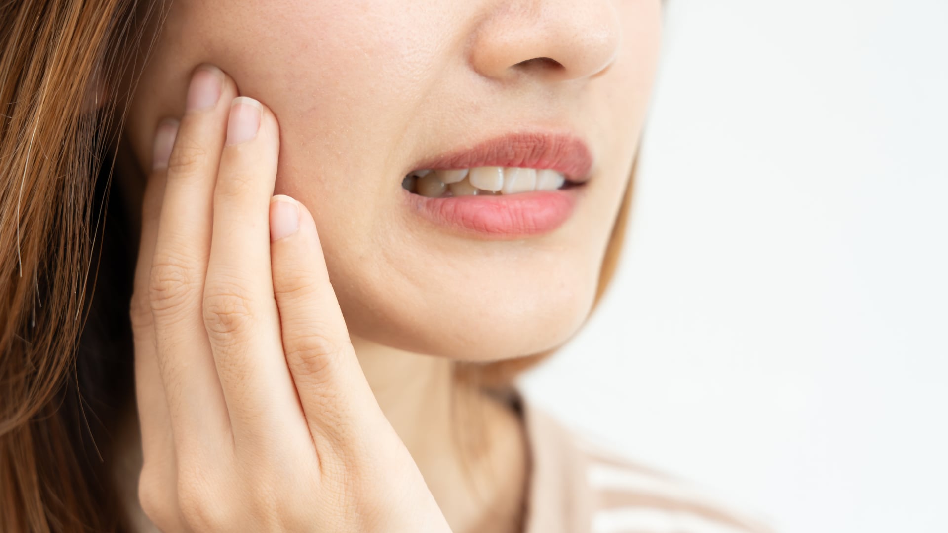 El estrés de inicio de año favorece el bruxismo. Especialistas alertan sobre síntomas frecuentes y recomiendan hábitos para mejorar el descanso y la salud bucodental.