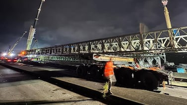 Puente bailey frente al aeropuerto Juan Santamaría entra en su fase final: habrá cierres nocturnos este fin de semana