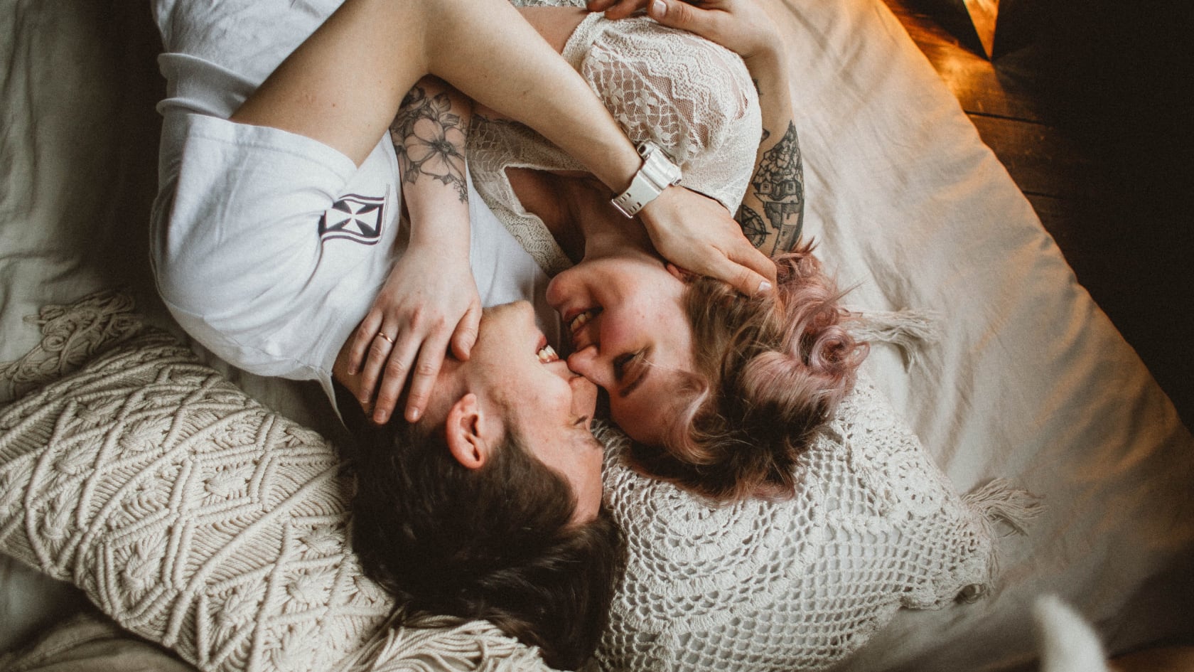 Humanos ocupan el séptimo lugar entre las especies más monógamas, con un 66% de hermanos completos, según estudio de Cambridge.