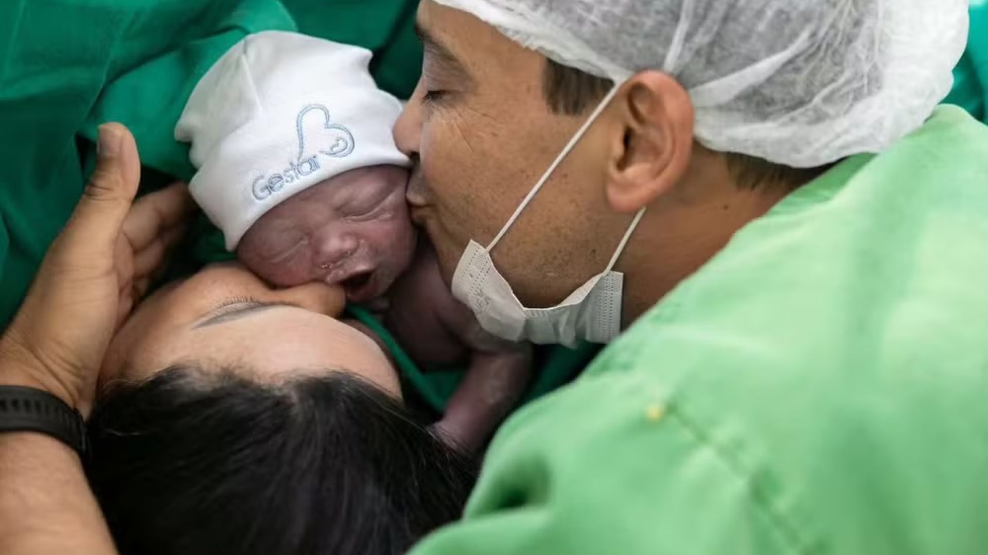 Tras vencer la infertilidad, una madre enfrentó un nuevo desafío cuando su hijo fue diagnosticado con una inmunodeficiencia genética.