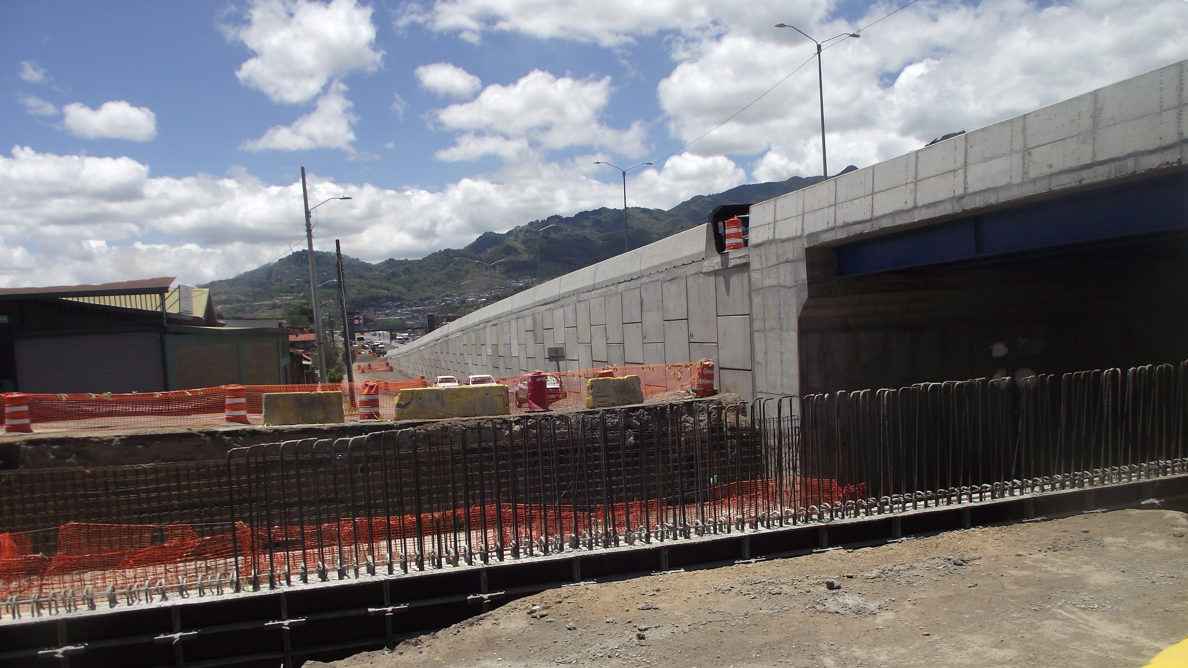 El túnel de Hatillos avanza 68%. Faltan obras clave como drenaje, carriles y paso inferior. Inversión alcanza ¢4.270 millones.