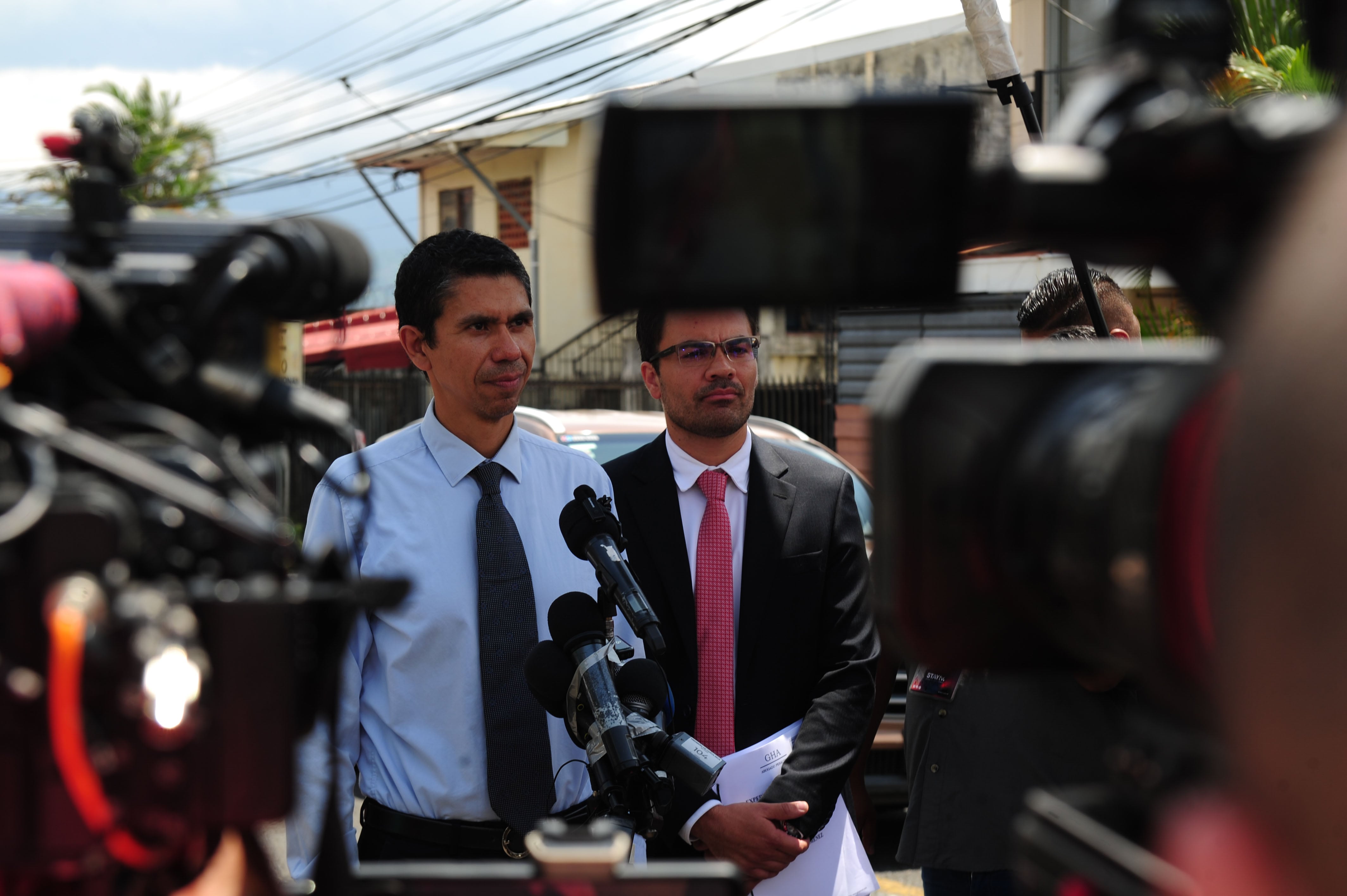05/09/2024 Fiscalía General, Señor Luis Amador y su abogado Sr Gerardo Huertas. Fotografía Marvin Caravaca.