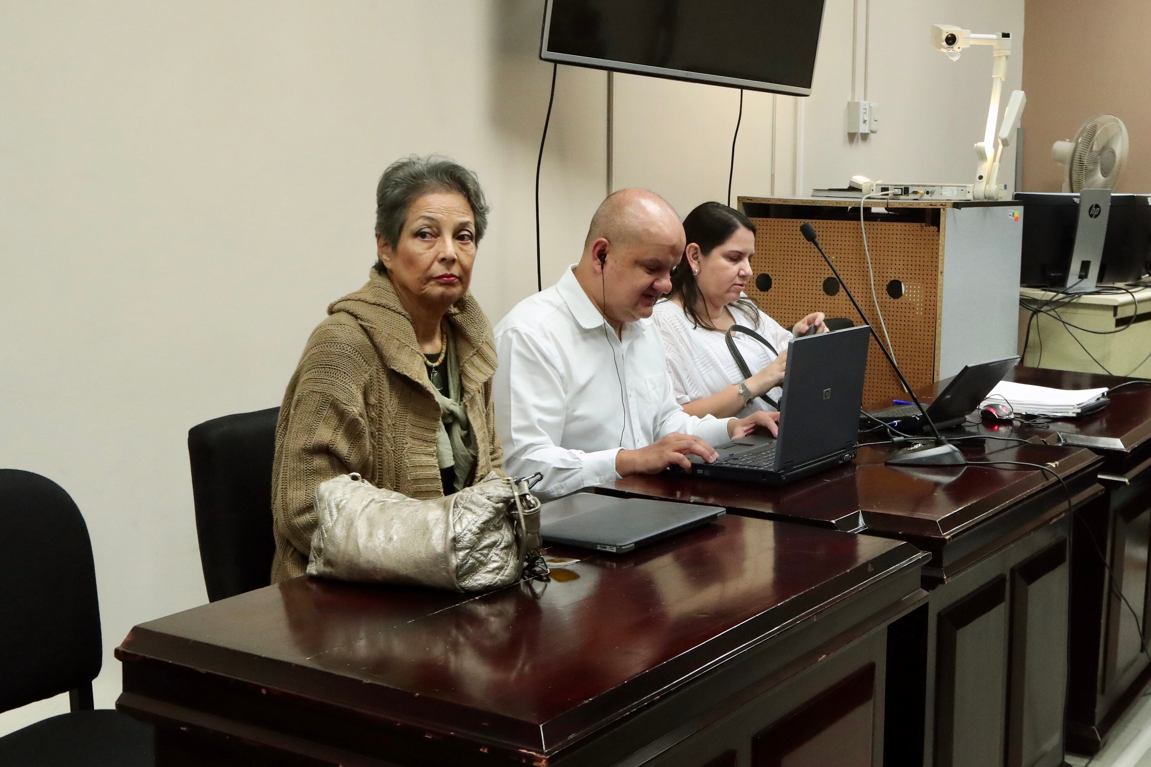 23/01/2020, San José, Tribunal Contencioso, se inicia el juicio de los vecinos de Ciudad Colón en contra del Estado y Gloval Vía. Fotografía José Cordero