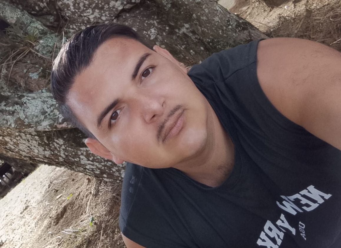 Francisco Javier Granados López, de 33 años, era casado, vivía en Llanos de Santa Lucía en Paraíso de Cartago y el principal sostén económico de su familia compuesta de nueve miembros.