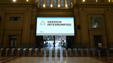 Central obrera argentina dice que lograron ‘más del 90% de la actividad detenida’ en masiva huelga