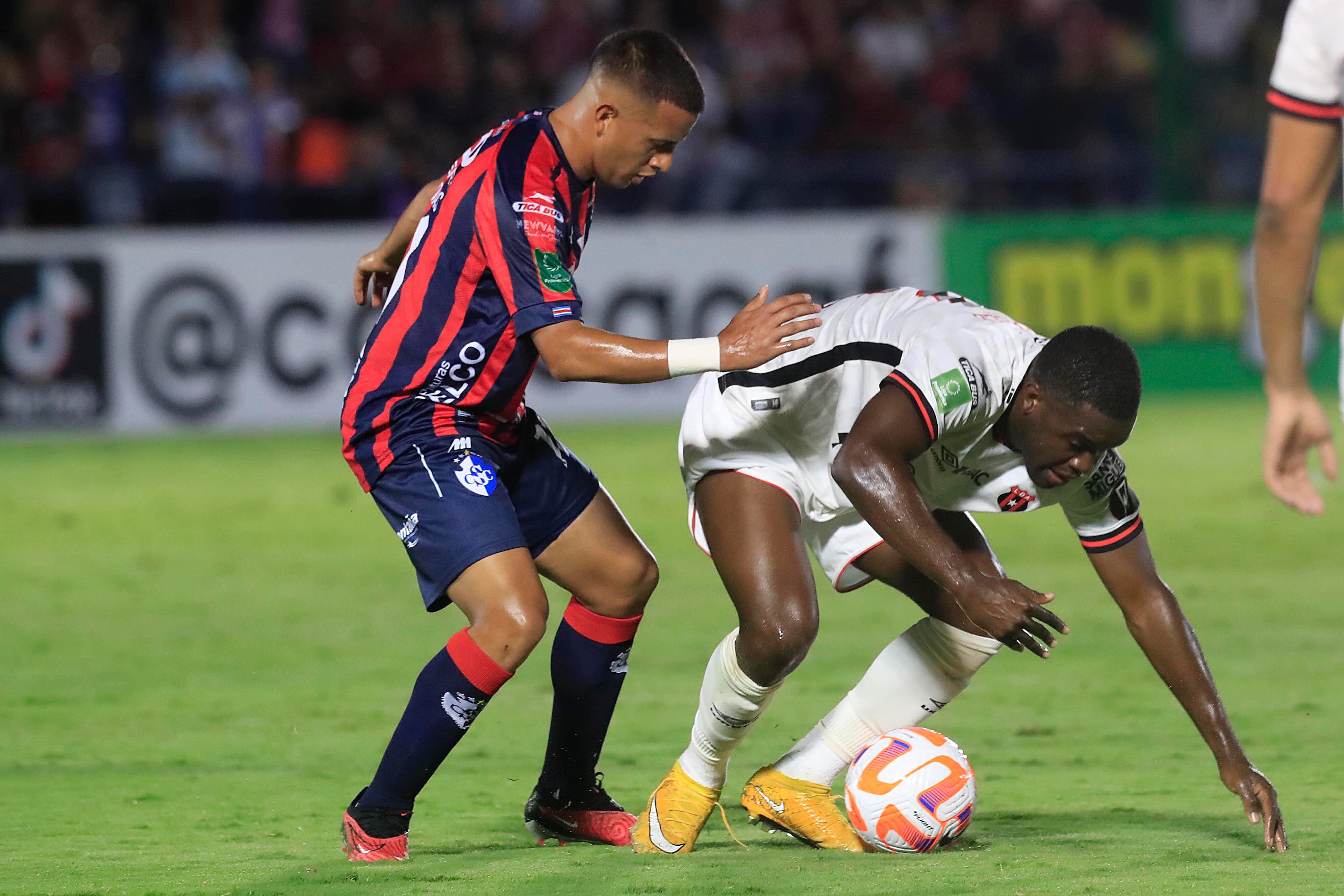28/09/2023 Estadio Fello Meza, Cartago. El Club Sport Cartaginés recibió a la Liga Deportiva Alajuelense, en partido de la ida de los cuartos de final de la Copa Centroamericana de CONCACAF.