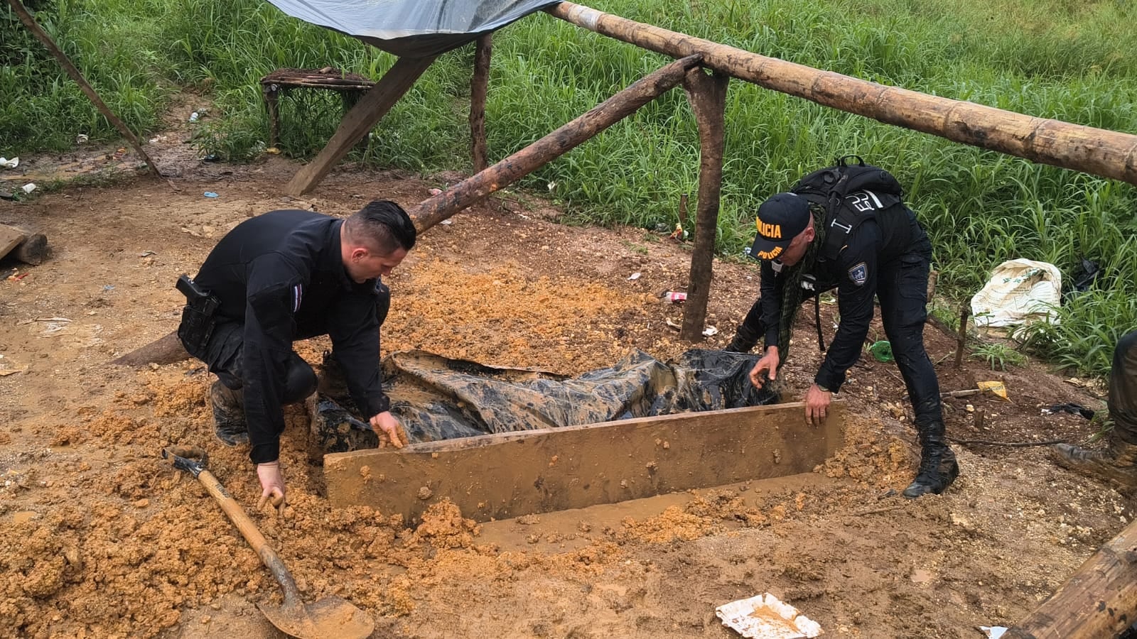 La Fuerza Pública ubicó un túnel subterráneo con material minero cerca de Conchudita.