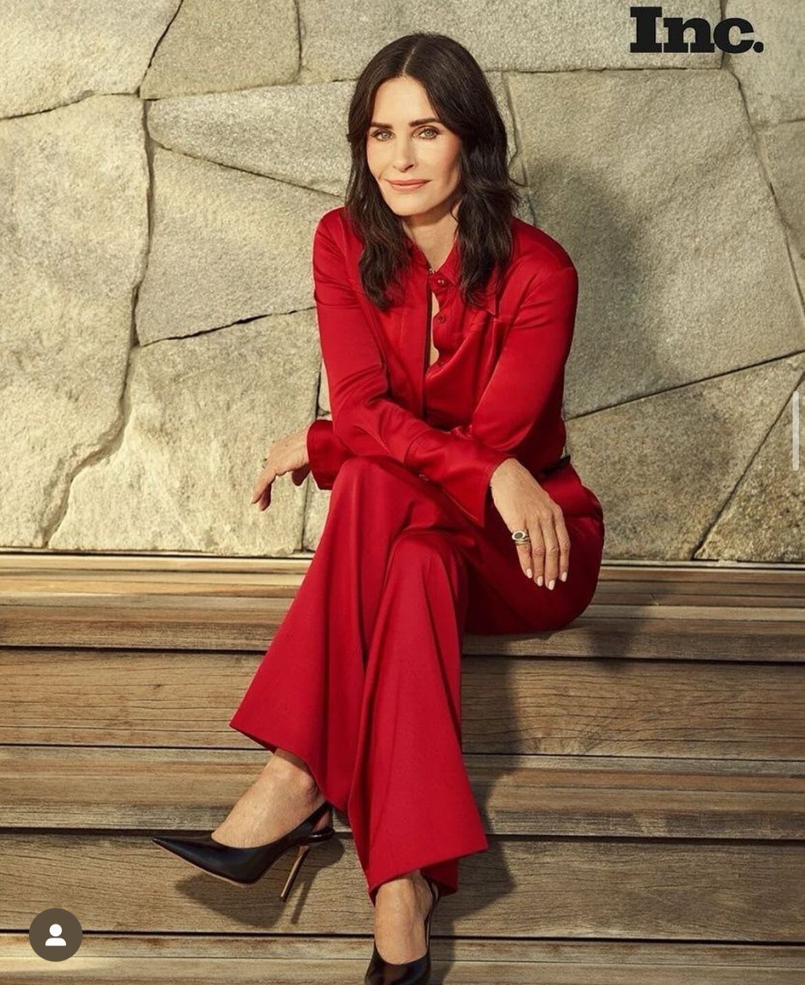 En la imagen, Courtney Cox, quien es activa en redes sociales y con frecuencia comparte contenido sobre su vida diaria, su familia y las actividades que más disfruta.