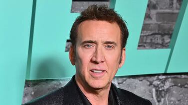 Nicolas Cage arrojó al mar un anillo de diamantes de $65.000 que le había comprado a Lisa Marie Presley durante una pelea en un barco, revela un libro
