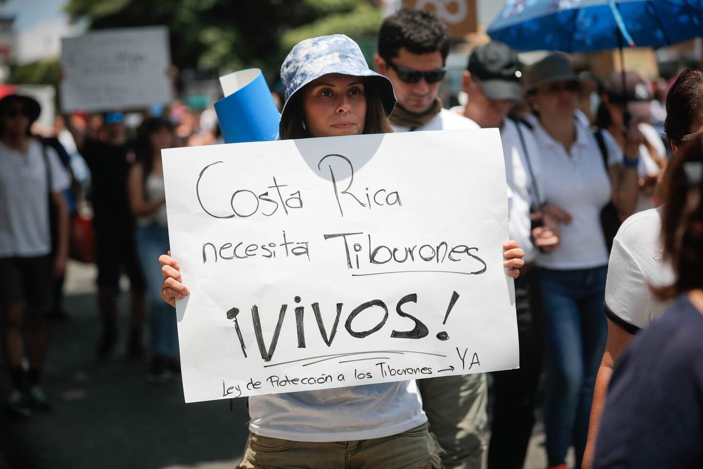 18/8/2019. San José, Paseo Colon. Marcha nacional por el ambiente, saliendo del edificio Colon hacia la Plaza de la Democracia. Foto Jeffrey Zamora