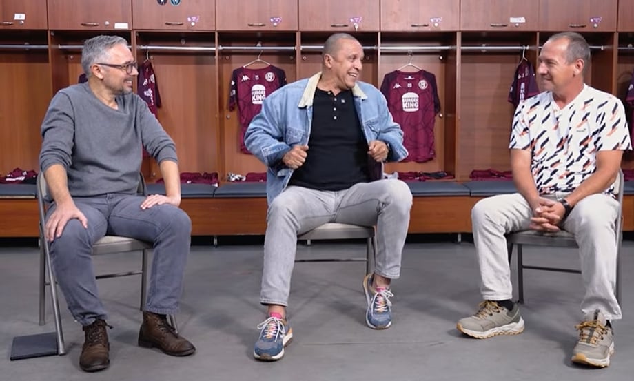 Erick Lonis, Wílmer López y Antonio Alfaro disfrutaron compartir camerino y contar muchas anécdotas que involucran a Saprissa y Liga Deportiva Alajuelense.