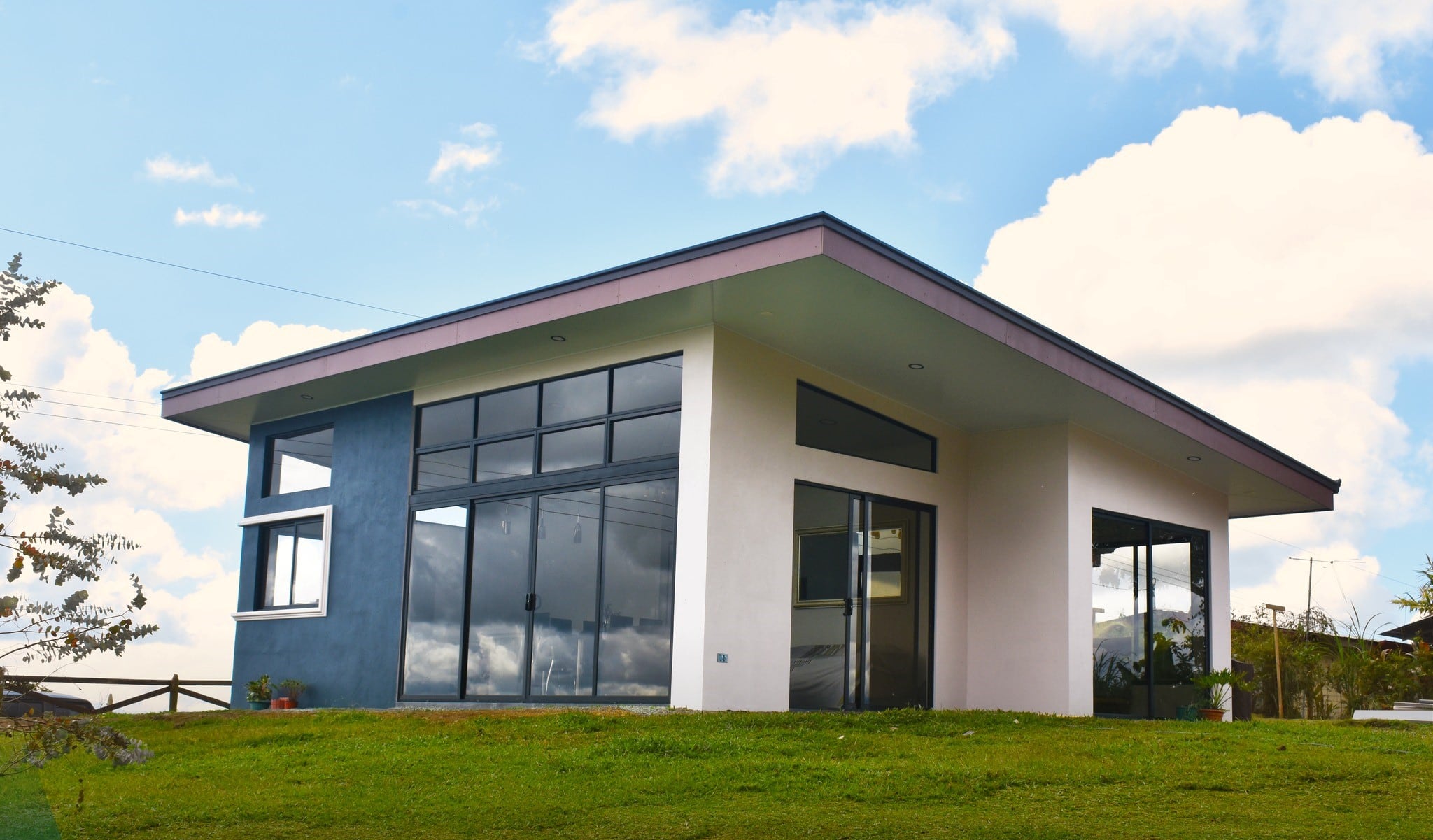 Crédito del BCR por ¢20.000 millones fortalecerá fondo FONAVI y ampliará acceso a viviendas para familias de ingresos bajos y medios.