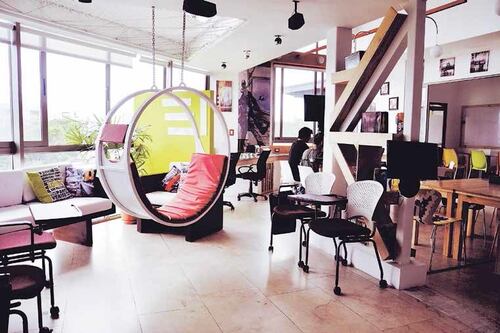 Oficina abierta... hogar de nómadas