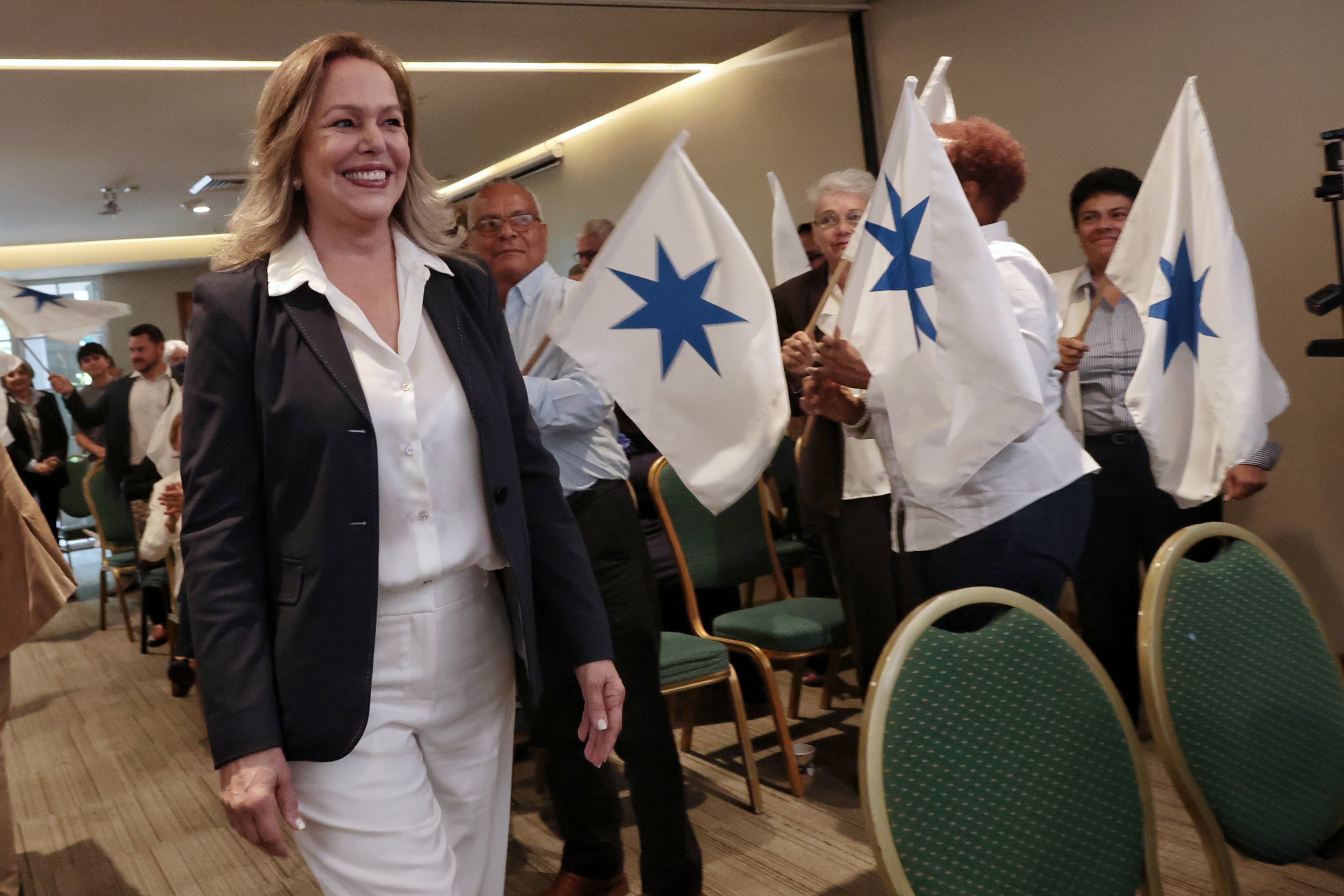 Lanzamiento de campaña presidencial de Virginia Calzada