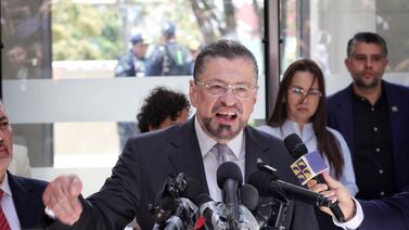 Encuesta: Mayoría de costarricenses considera que Rodrigo Chaves irrespeta a la prensa y que ejercer el periodismo en Costa Rica es peligroso