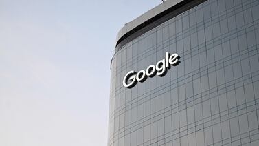 Juez de Estados Unidos rechaza dividir Google en caso antimonopolio