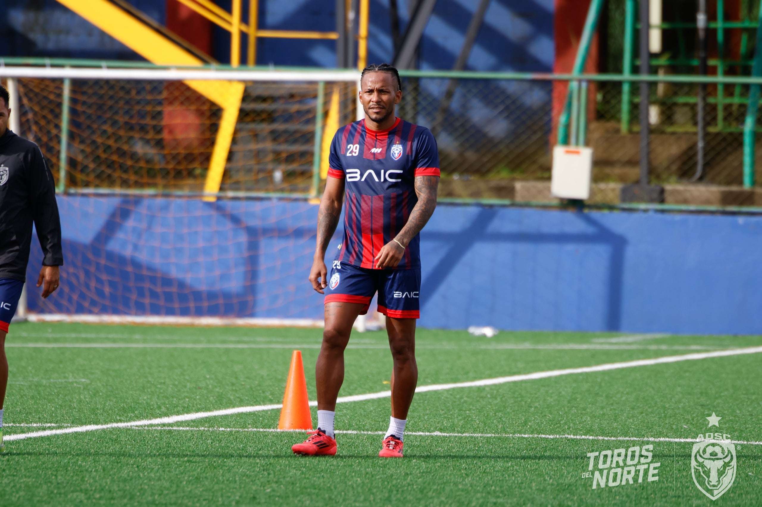 Jeikel Venegas jugará en San Carlos el próximo año.