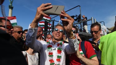 Adiós a la era Orbán: Los nuevos vientos de Hungría que impactan a Ucrania y a la Unión Europea