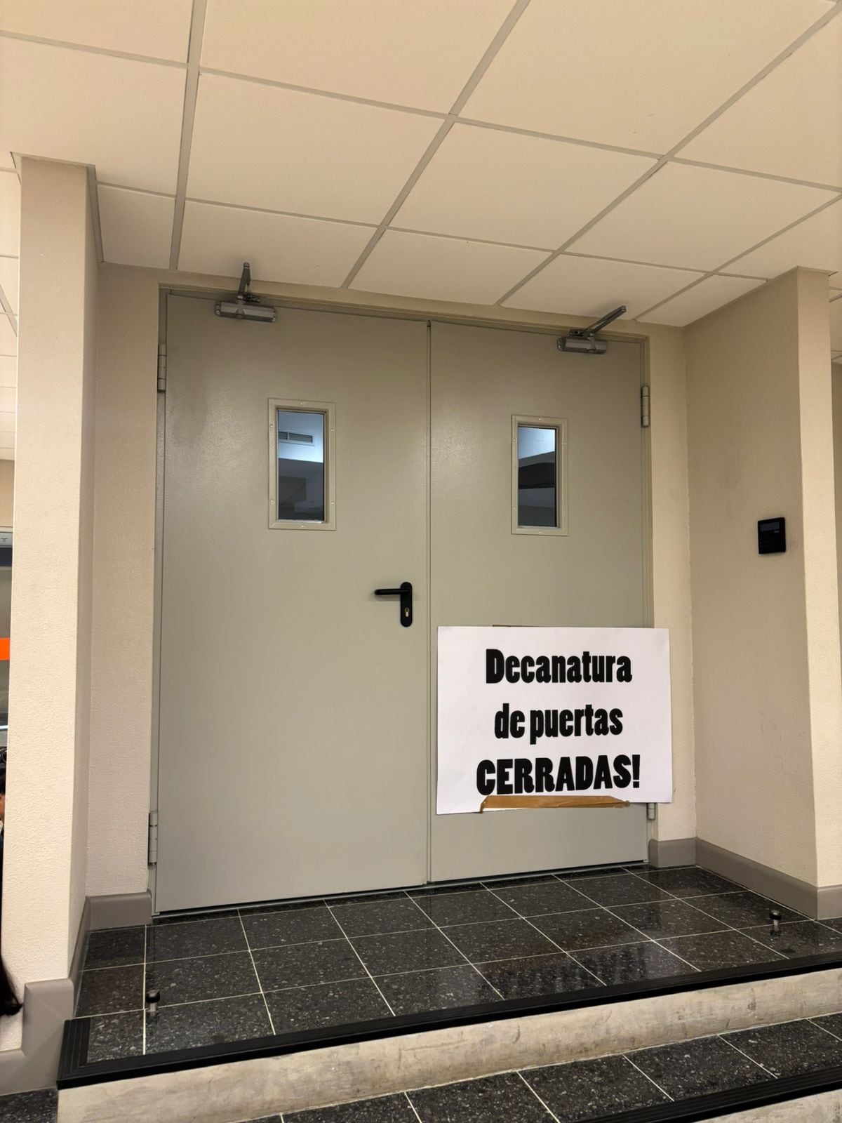 Manifestación en la Facultad de Derecho de la UCR.