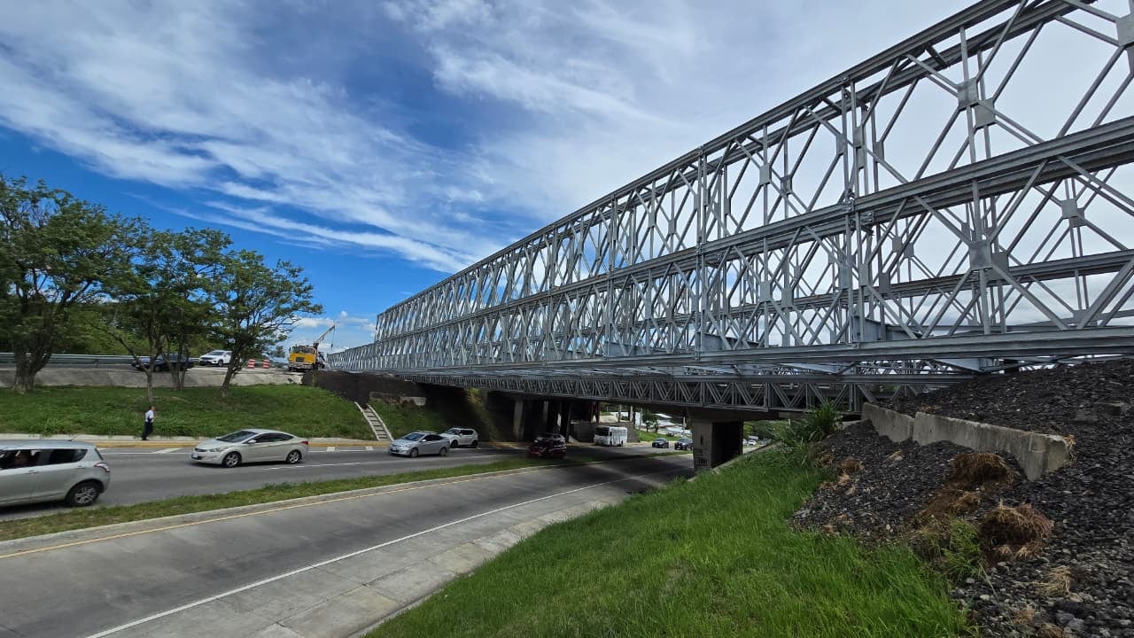 El nuevo puente modular quedará habilitado tras concluir las labores previstas para la madrugada del lunes 8 de junio.