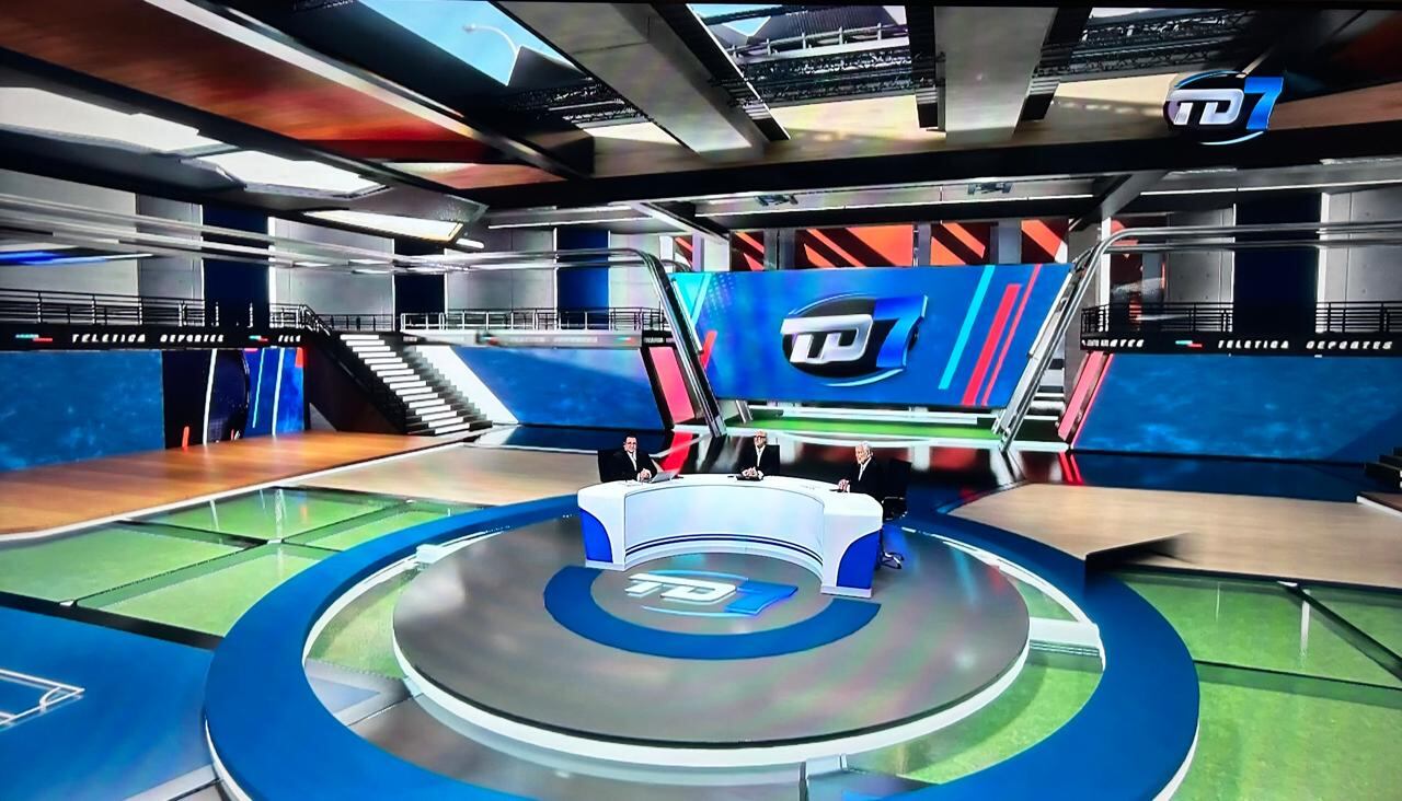 Teletica Deportes se le plantó con este innovador set a los cambios en Deportes Repretel