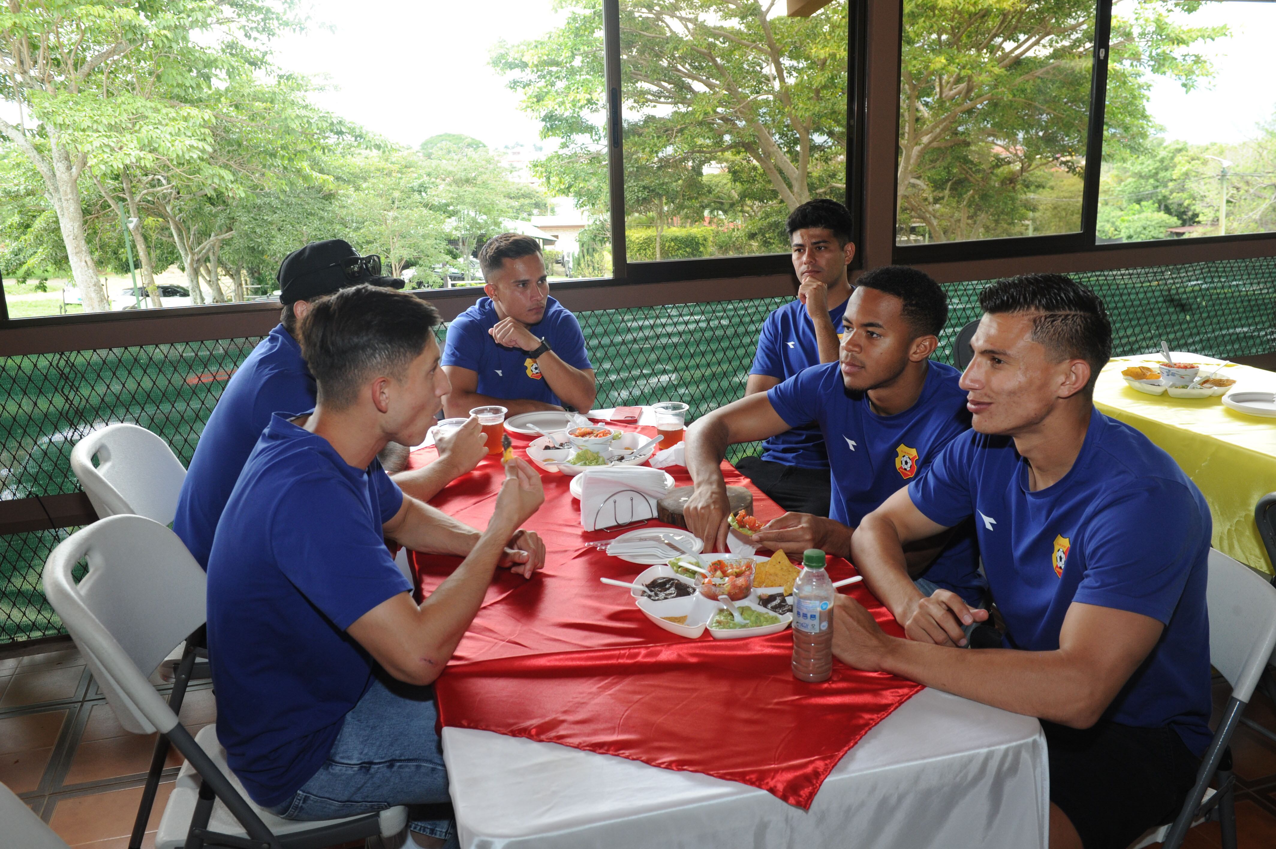 Convivio de Bicampeones del Club Sport Herediano.