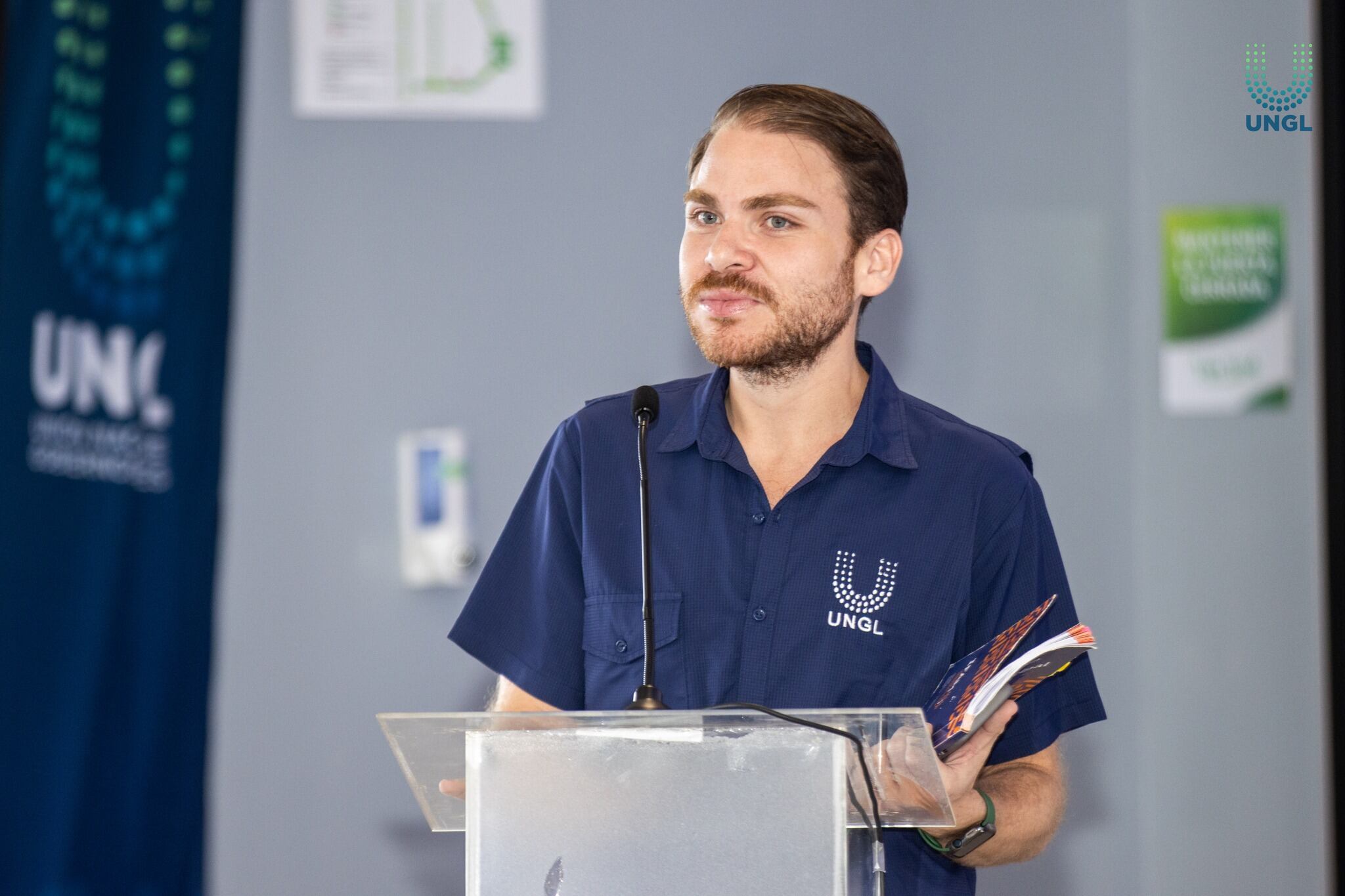 Carlos Bolaños, asesor legal de la directora ejecutiva de la UNGL, Karen Porras.