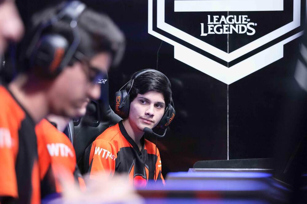Steven Cordero es el capitán del equipo Predators. El joven de 20 años dejó congelada su carrera en la Universidad Nacional para concretar su meta en el mundo de los juegos. Riot Para VIVA
