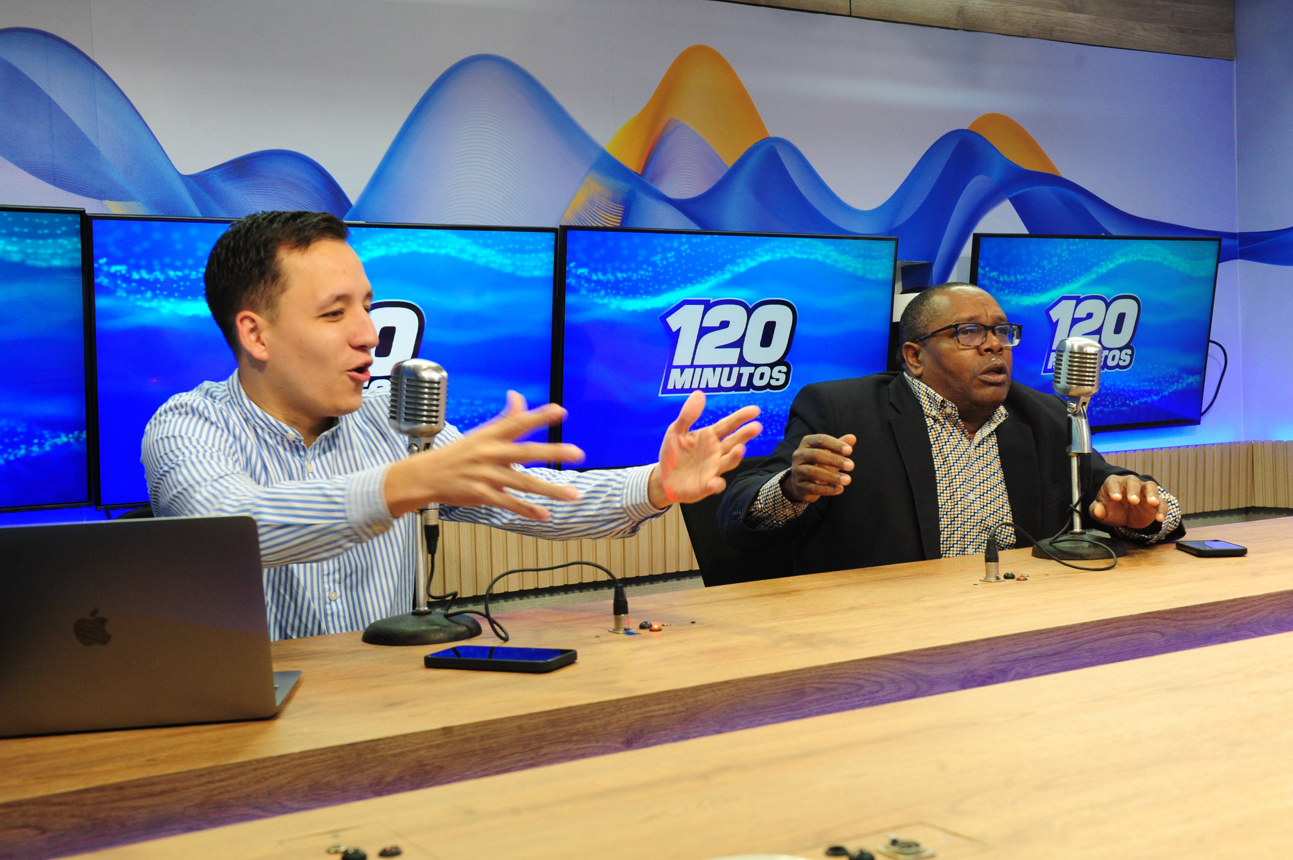 Programa deportivo 120 Minutos Repretel.