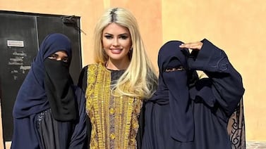 Modelo revela contrato prenupcial en Dubái: ‘Como yo sería la cuarta esposa, las reglas son más estrictas’