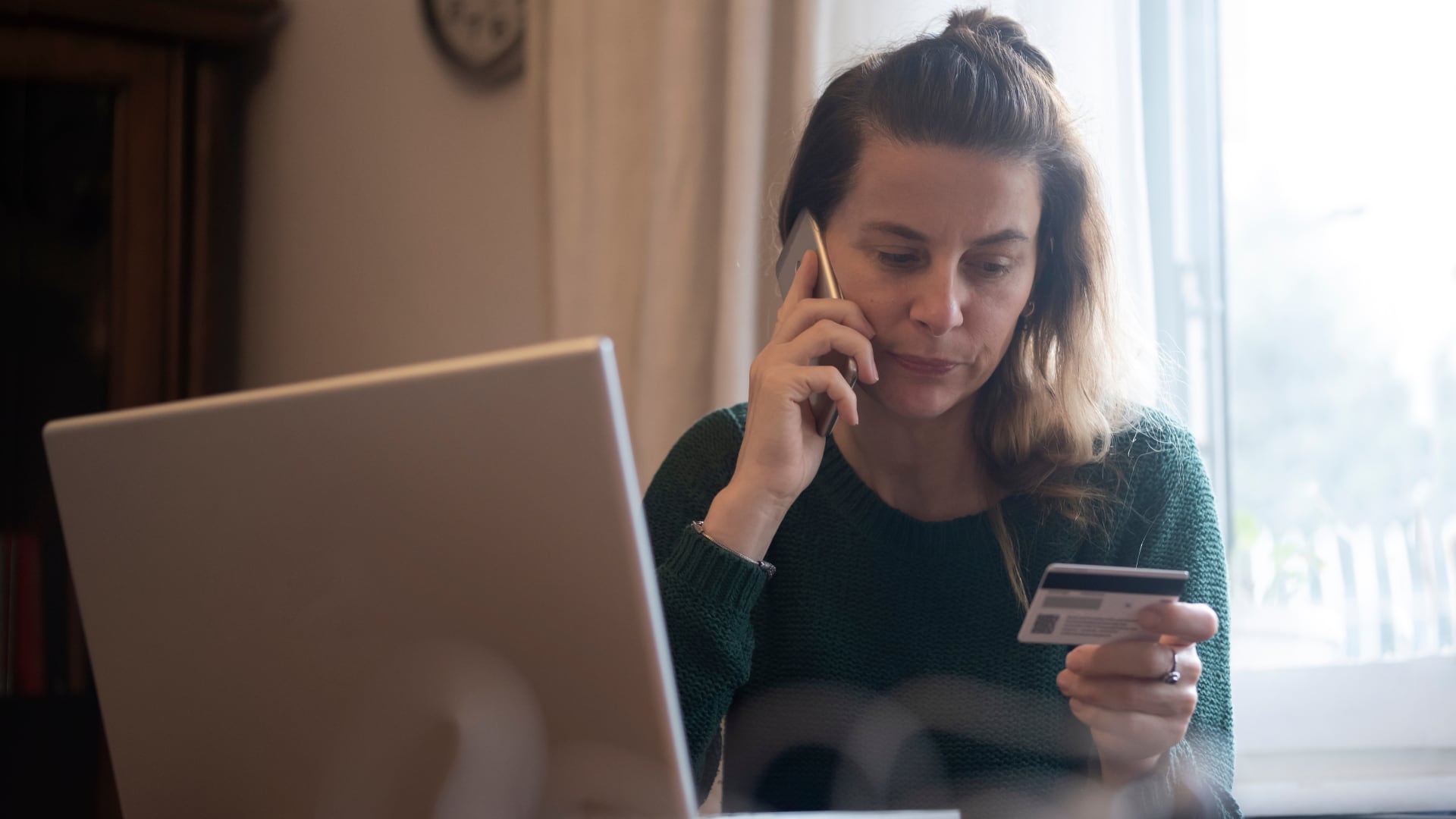 El BN reportó repunte de fraudes digitales con enlaces falsos sobre puntos por vencer y pidió no ingresar datos desde mensajes o anuncios.