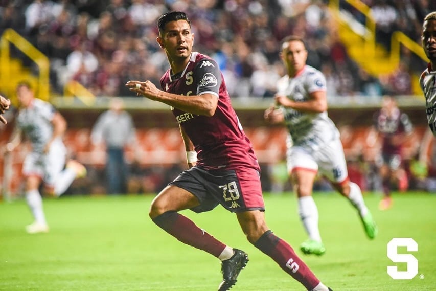 Deyver Vega, jugador del Deportivo Saprissa. Instagram.
