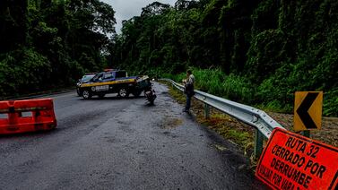 Ruta 32 cerrada por lluvias y deslizamientos; MOPT anuncia cuándo podría reabrir el paso