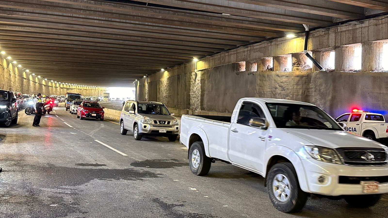 A las 10:44 a. m. quedó oficialmente abierta la última etapa de Circunvalación norte, que incluye el túnel de 900 metros. Foto: Alonso Tenorio