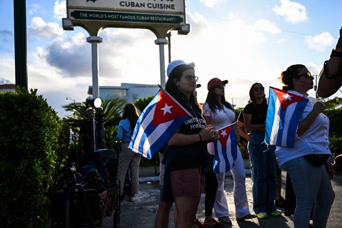 Manifestación cubana en Miami en apoyo a denuncias de Raúl Castro por parte de Estados Unidos.