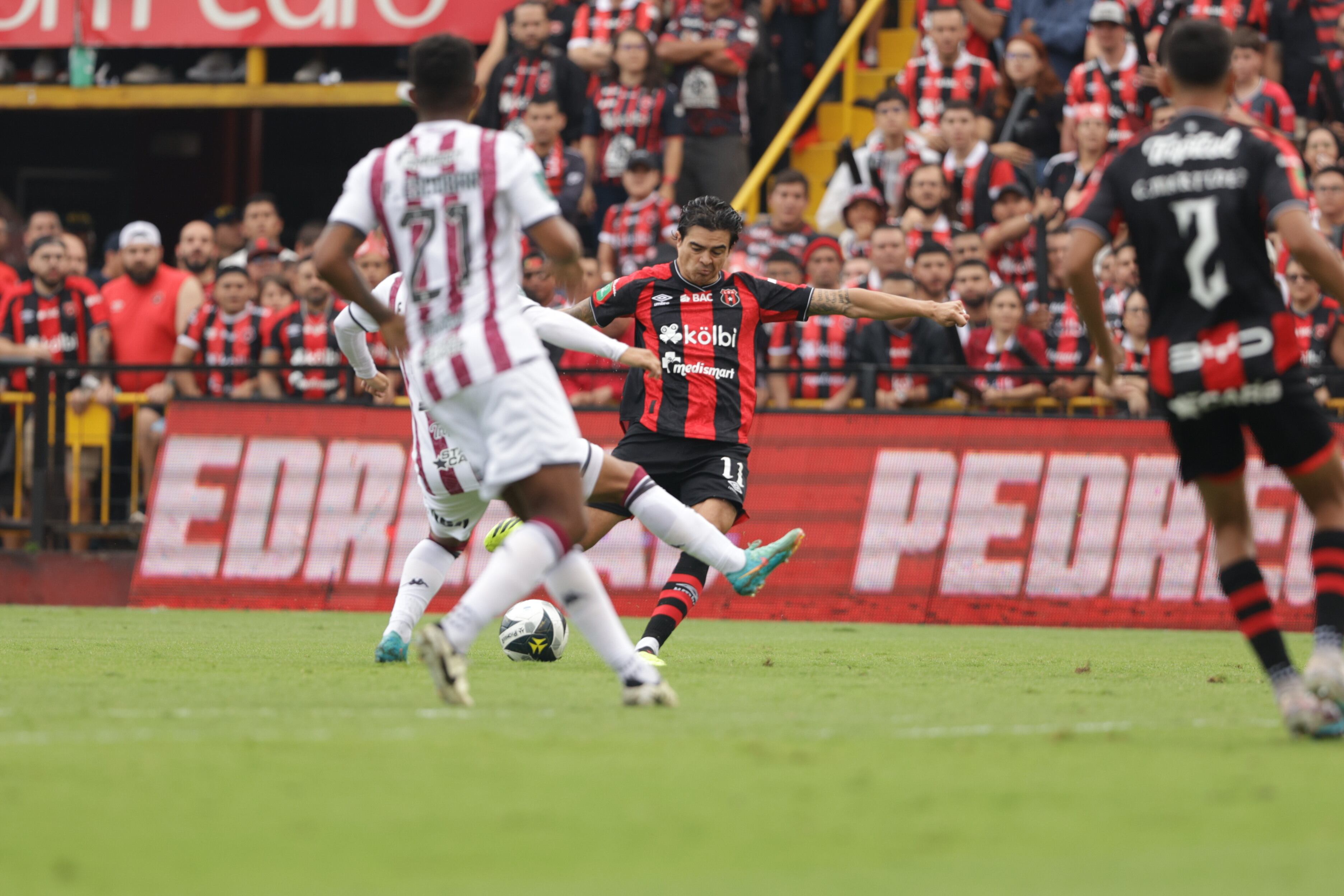 01/09/2024, Alajuela, Estadio Alejandro Morera Soto, partido de la jornada 8 del torneo de clausura 2024 entre la Liga Deportiva Alajuelense y el Deportivo Saprissa.