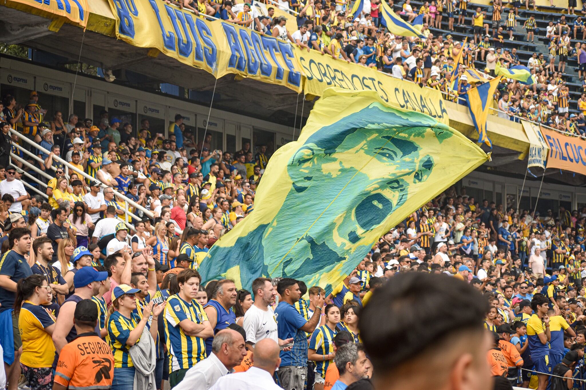 La ciudad de Rosario vive una gran pasión por la rivalidad de Newell's Old Boys y Rosario Central.