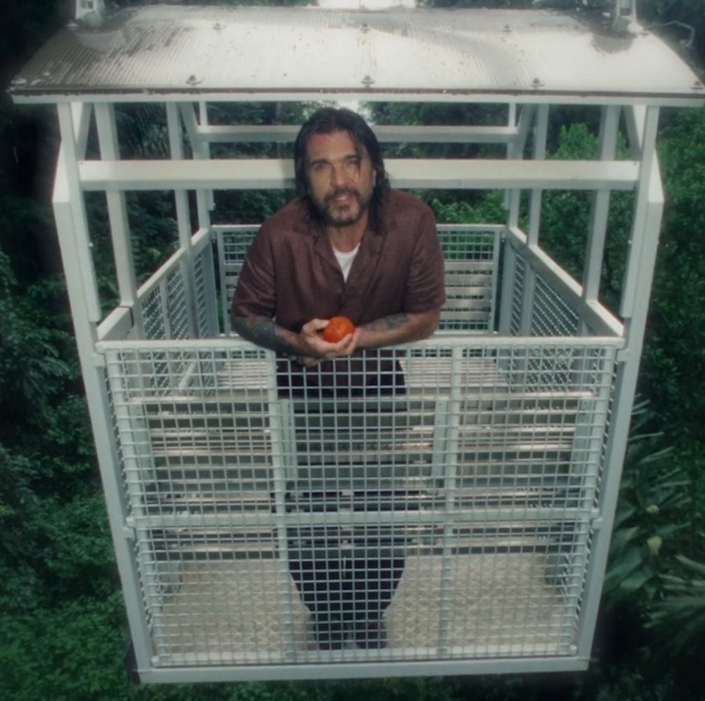 Juanes grabó el primer material en el Parque Nacional Braulio Carrillo, en un teleférico.