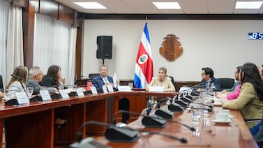 Reunión entre el PLN y Laura Fernández finaliza con acuerdos y descontento de diputada de Cartago