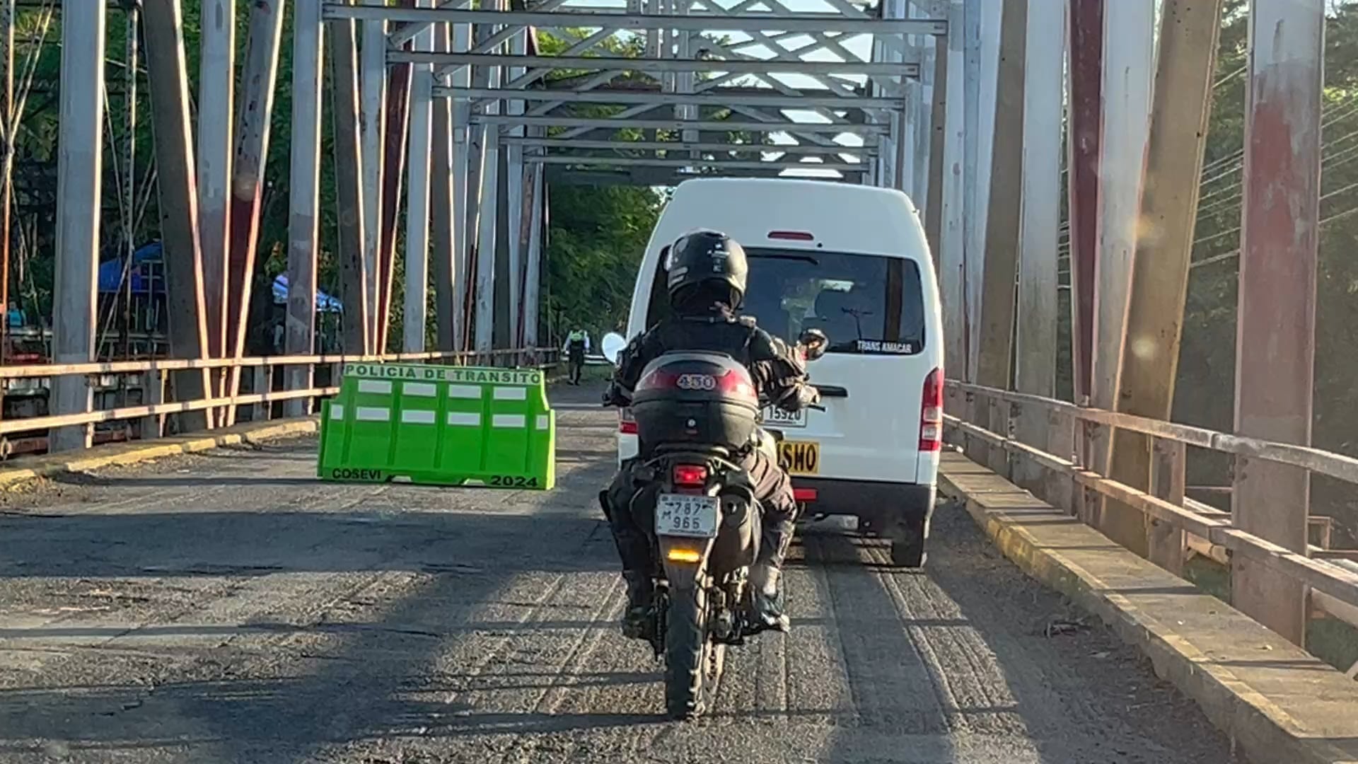 Paso por puente Guardia.